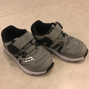Toddler Boys Saucony Gray & Black Velcro Sneakers